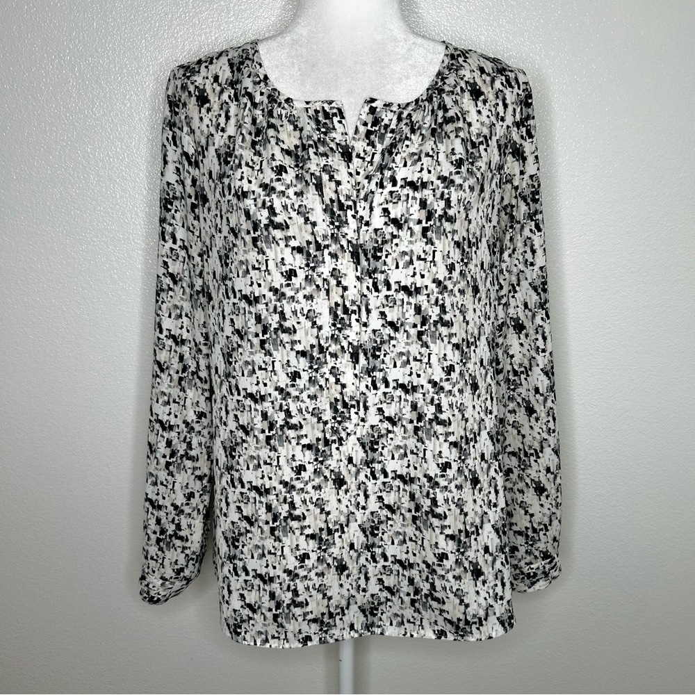 Cabi Womens White & Gray Shatter Patterned Long Sleeve Popover Top Blouse Size M